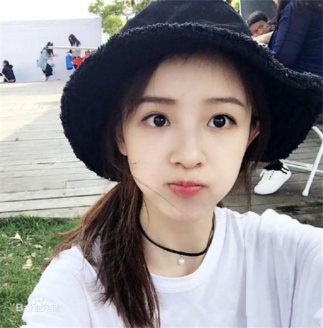 斗鱼直播节周二珂,斗鱼周二珂直播