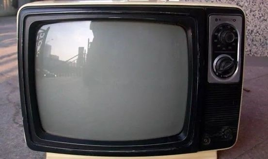 都说曲面电视一无是处,我不能完全同意!