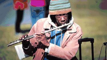 一个辍学生在大理租下23个足球场大的地方，种菜、养牛、建农场