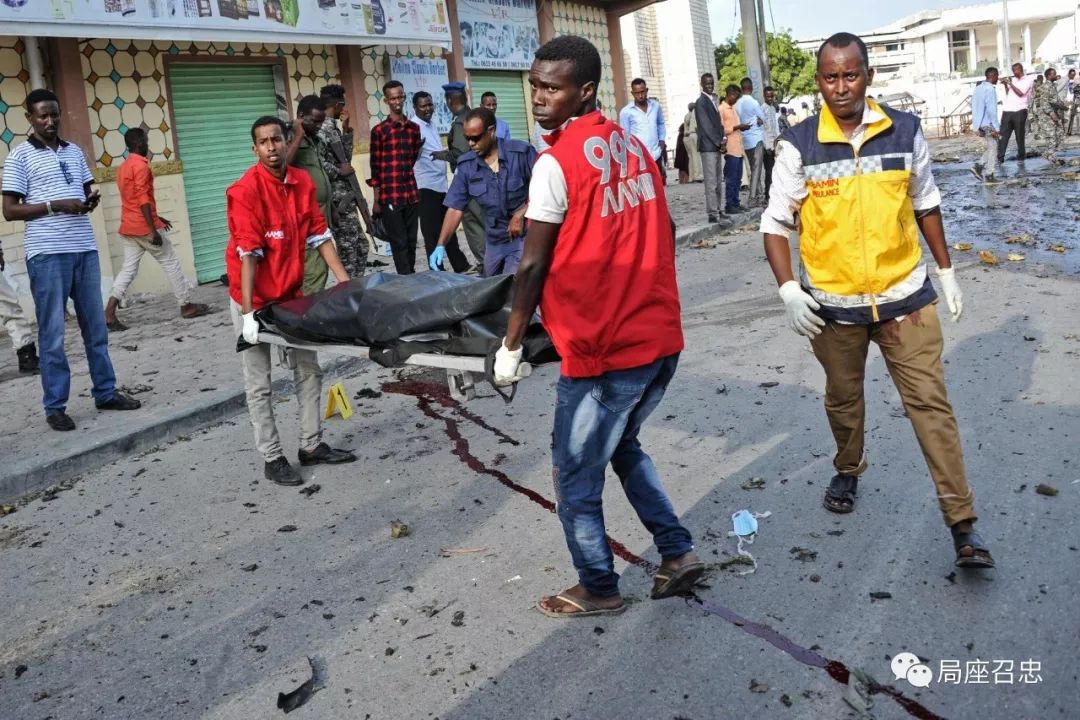 鍙欏埄浜氶毦姘戜笘鐣屾澂,鍙欏埄浜氶毦姘戠湅寰椾簡瓒崇悆璧涘悧