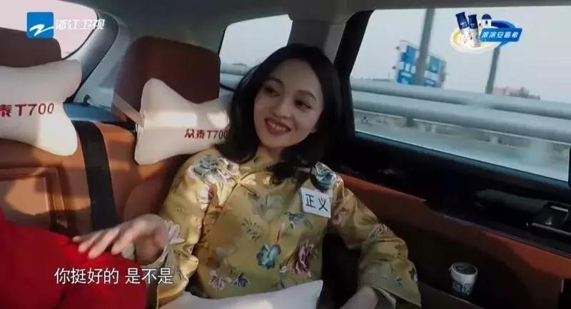 毕业季歌声不断,这辆“移动KTV”令你青春不散!