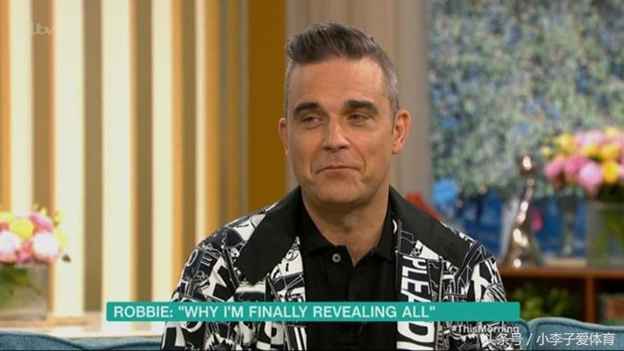 英*歌国**手解释为什么会在世界杯上竖中指！球迷：你简直在*辱侮**人