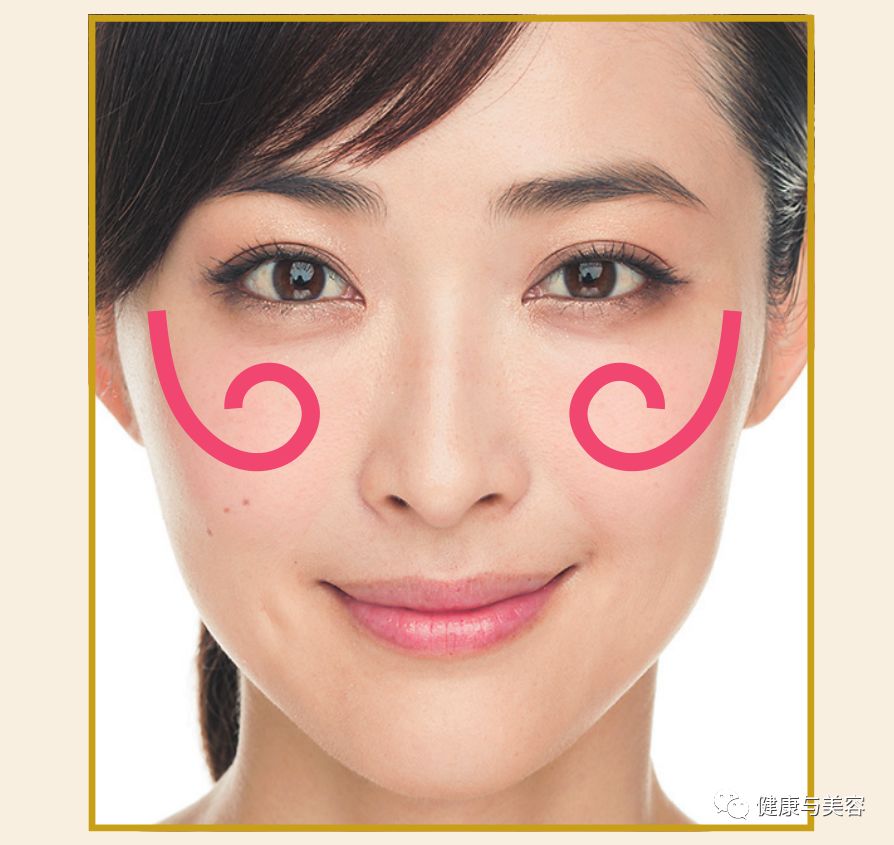 蔡徐坤腮红上热搜！《创造101》小姐姐说腮红用得好，脸小年龄小