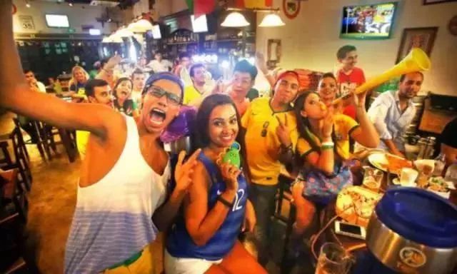 当世界杯遇上啤酒节,西安曲江会展中心啤酒节