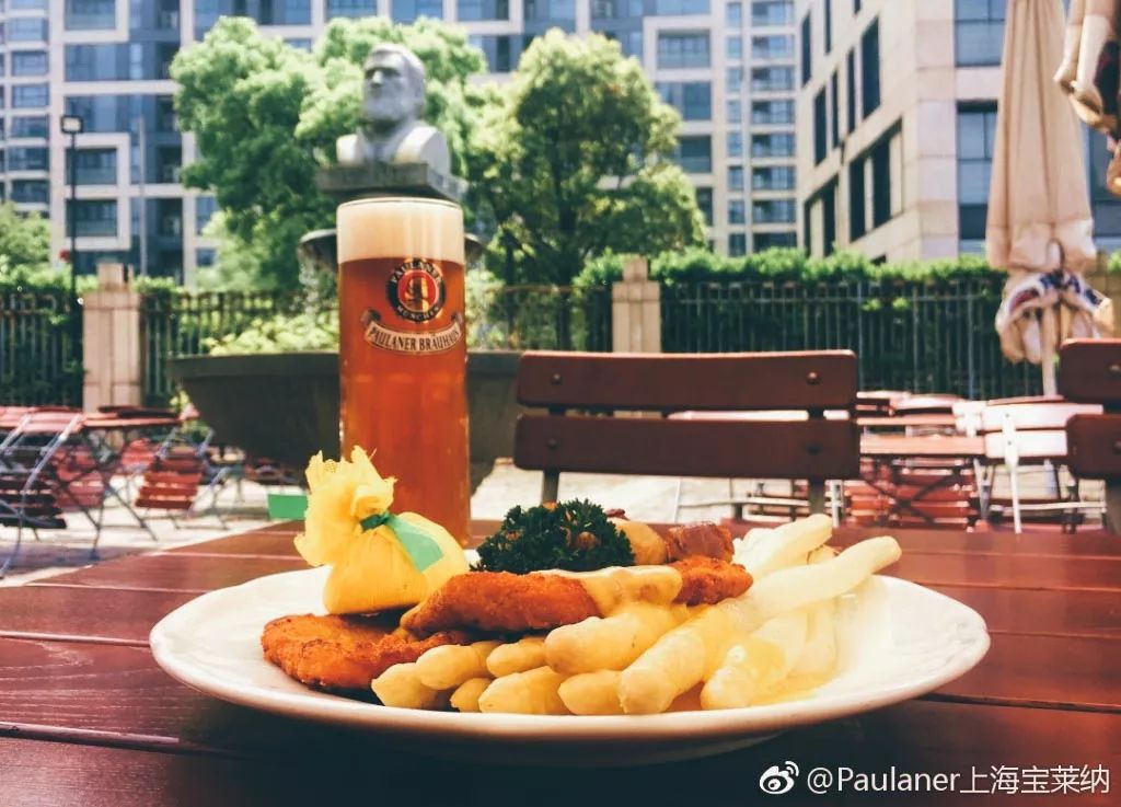 lv世界杯足球限量版多少钱,lv限量版足球