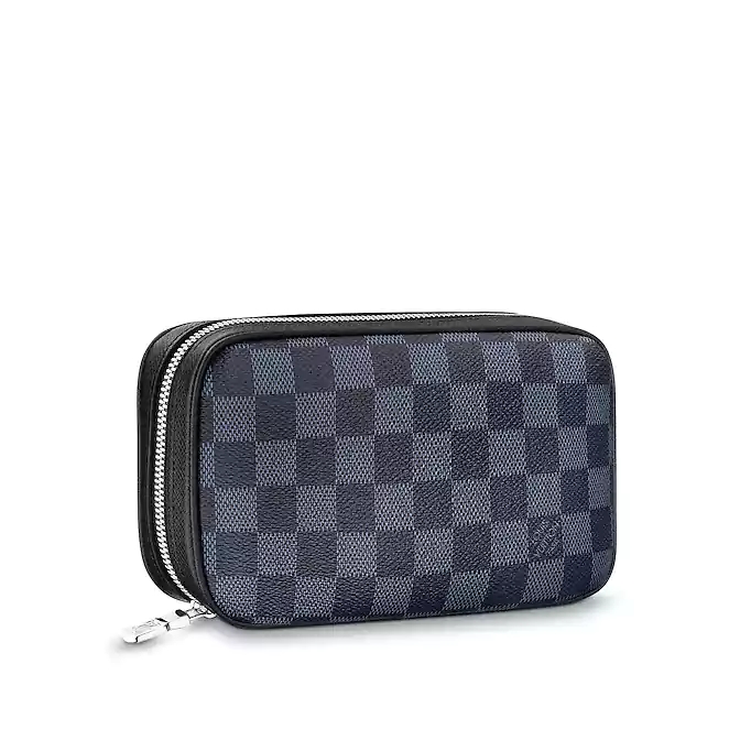 NBA球星出场都喜欢拎个手包？仔细一看，原来拎的竟然都是化妆包