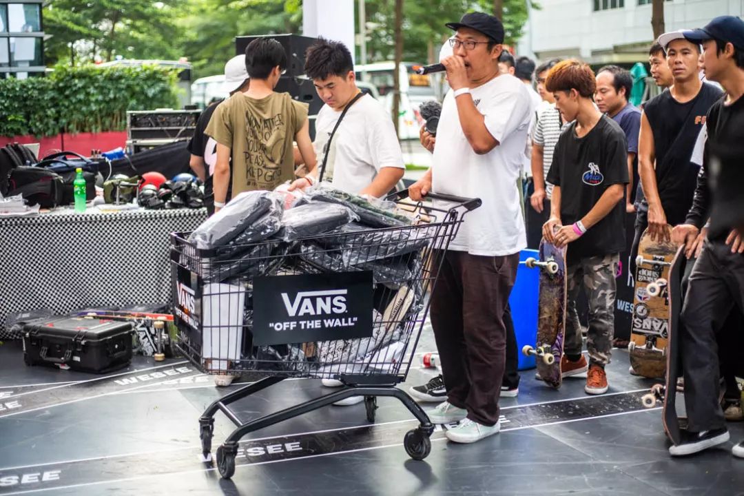 vans滑手视频,vans滑板活动