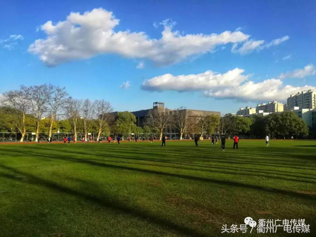 浙江衢州二中2023高考喜报,衢州二中高考上浙大率