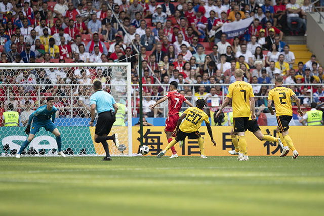 输球赢人心！朝对手竖大拇指，巴拿马主帅这一友好动作被记录下来