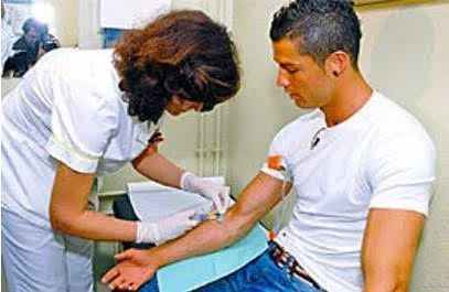 c罗为武汉捐10w欧元,c罗为中国献血