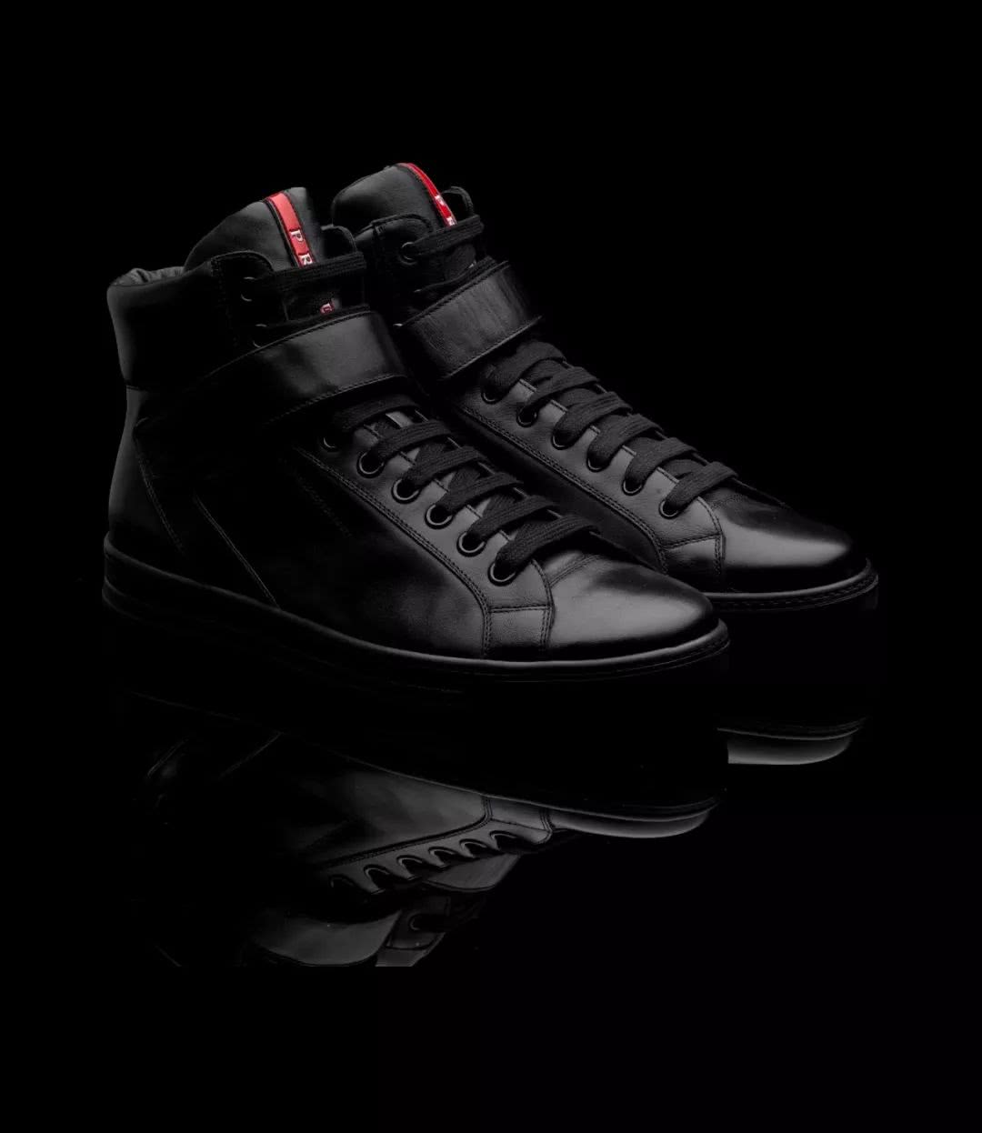 virgil穿黑蝉翼,virgil第一款lv