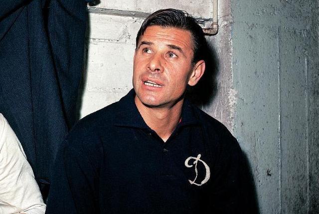 足球托蒂个人资料,世界足坛评价托蒂