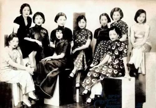 揭秘民国头牌*女妓**，定制高级马车玩情趣？