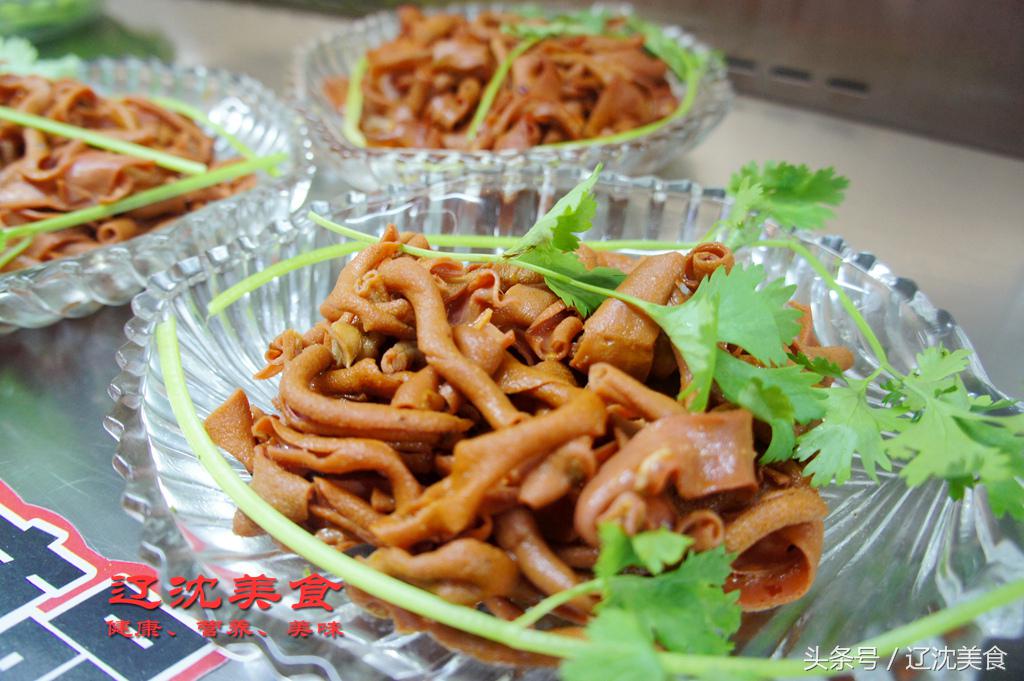 音乐配美食如歌如戏，酒吧加上串串香是一种什么样的体验