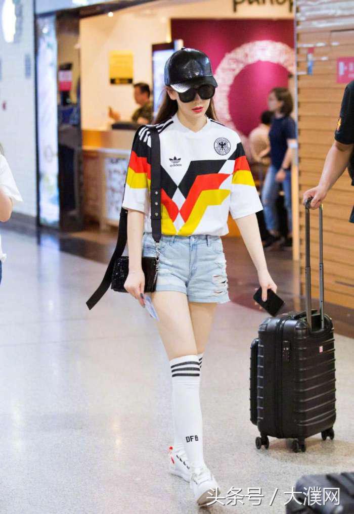 戚薇长筒袜高清图片,戚薇穿的长筒袜