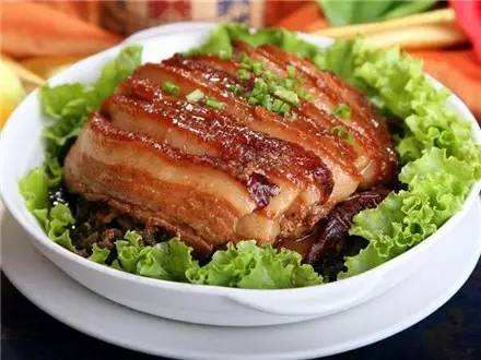 梅西竟是梅菜西兰花？C罗谐音“吸螺”！国足这道菜简直黑暗料理