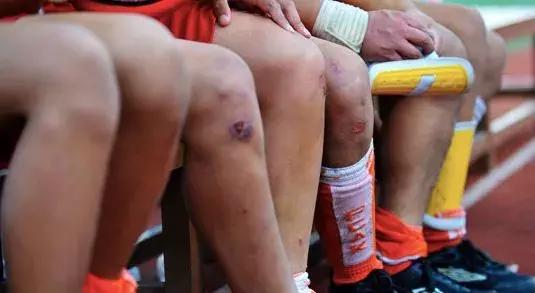 中国男足踢得过阿根廷吗,中国男足踢得过阿根廷么