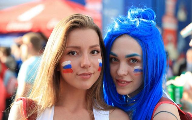 盘点足球场上的美女,看台上的足球美女