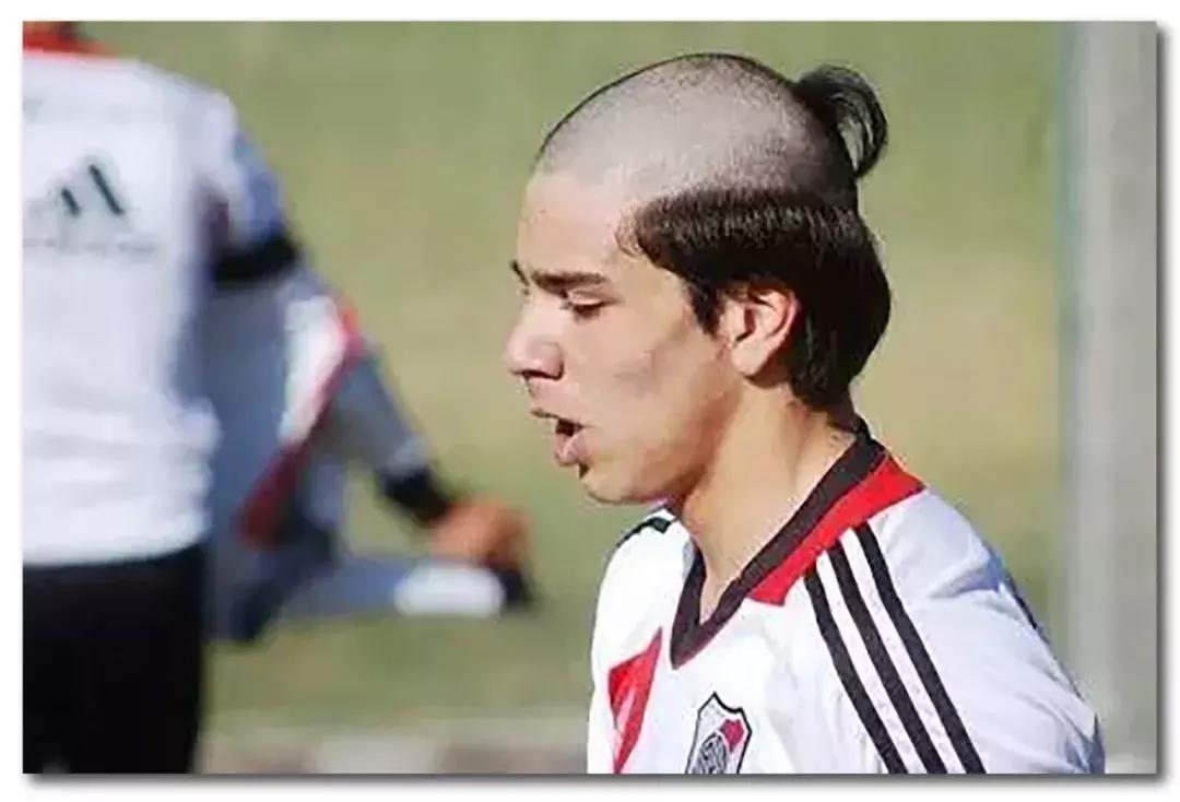 发型心理学,足球运动员发型重要性