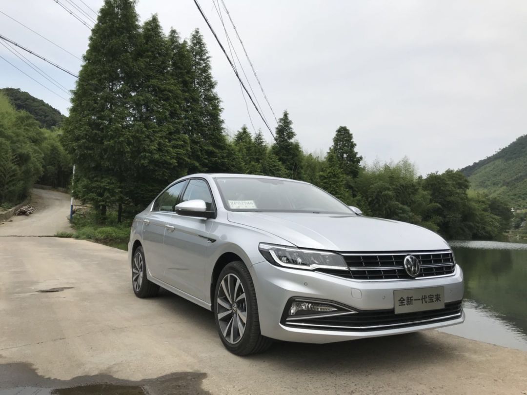 大众朗逸和宝来哪个更值得买,10万左右大众宝来和朗逸推荐哪款