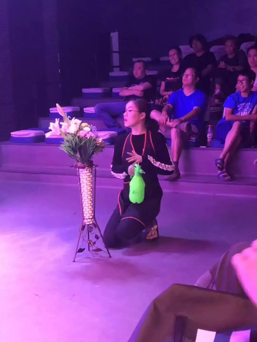 上个周末的群艺馆可以说是情义与情怀双结合，原因何在？快看正文！