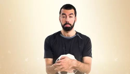 梅西世界杯夺冠老婆反应,梅西世界杯夺冠后和老婆的现场