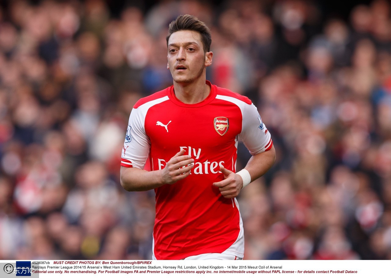 英格兰队长凯恩和贝克汉姆,小贝和凯恩年龄差距