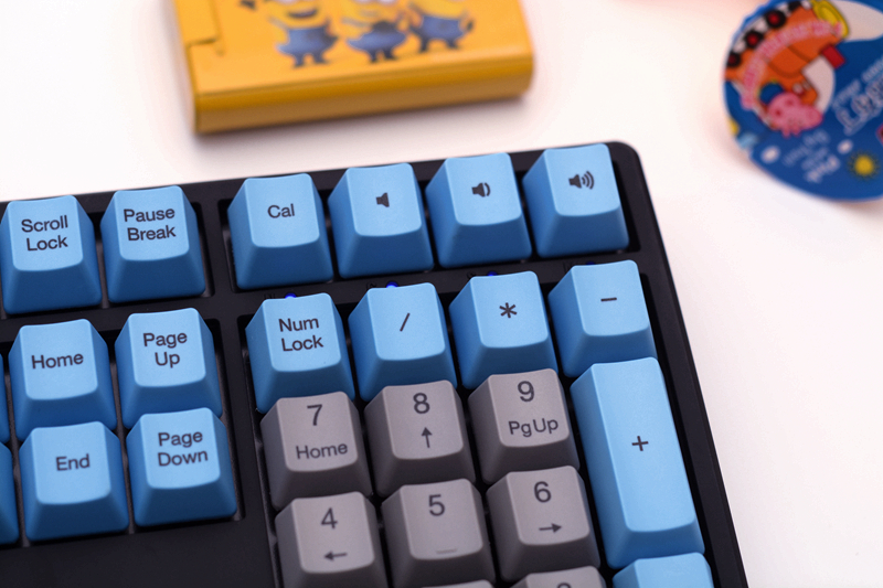 pbt机械键盘彩色背光蓝白键帽,pbt键帽的机械键盘推荐