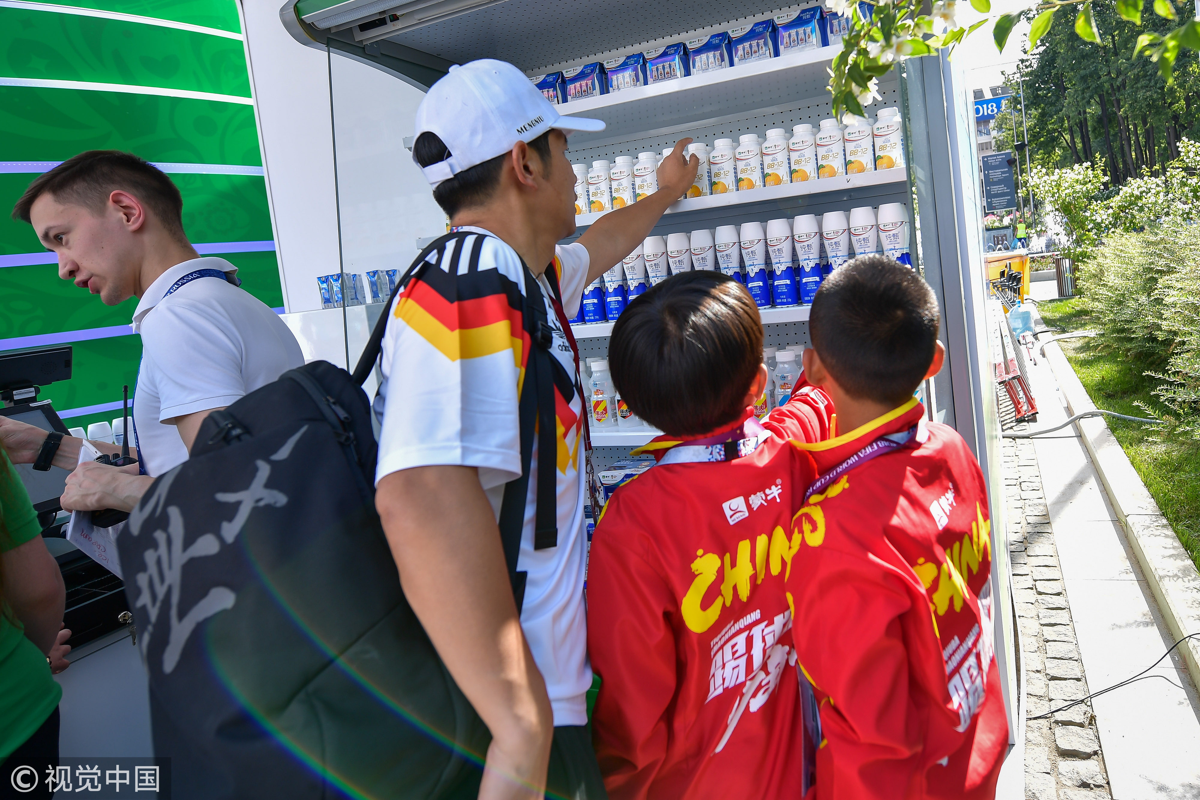 蒙牛冠益乳世界杯,蒙牛最新出的一款酸奶冠益乳