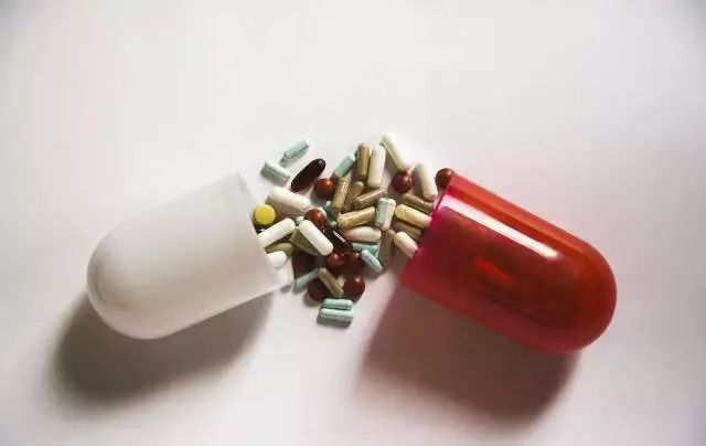 用药｜药物成瘾危害大，4种方法治疗它