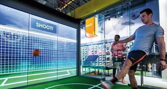 购物中心怎么玩,购物中心足球场