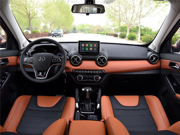 宝骏车靠边停车看点,新宝骏五座