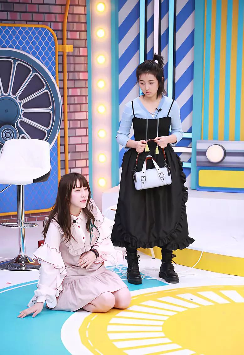 张子枫黑眼圈视频,张子枫黑眼睛