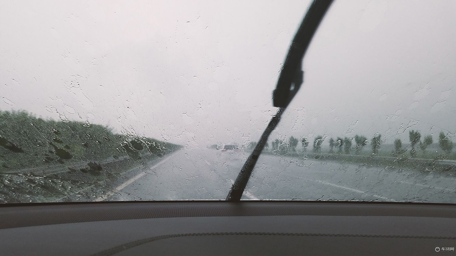 特斯拉modelx旅行,特斯拉modelx100d能跑多少公里