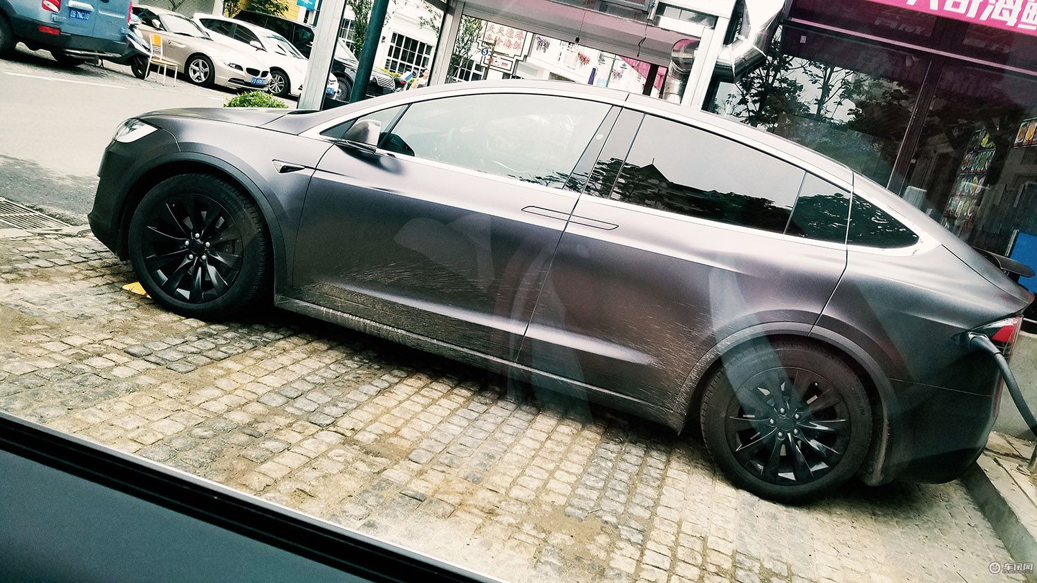 特斯拉modelx旅行,特斯拉modelx100d能跑多少公里