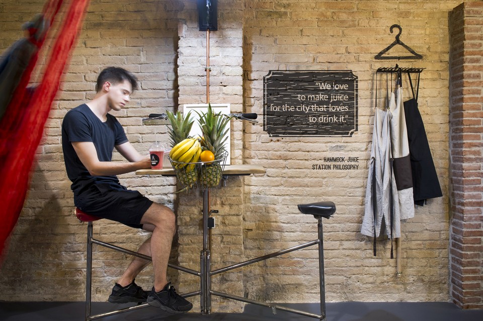 果汁吊床站，一家有意思的果汁店——来自巴塞罗那