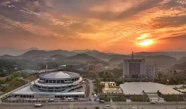 下一站湘府路站,下一站湖南