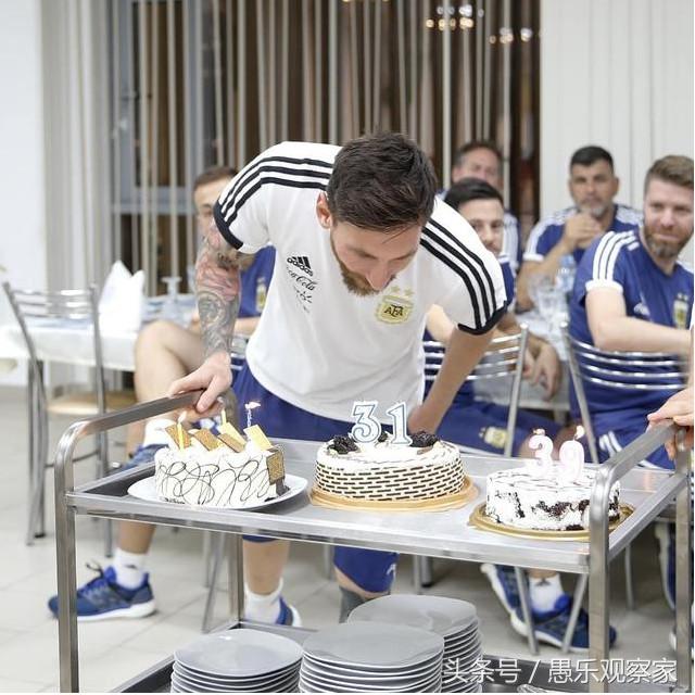 足球巨星里最专一的男人！9岁定情，21年恋爱长跑最终抱得美人归