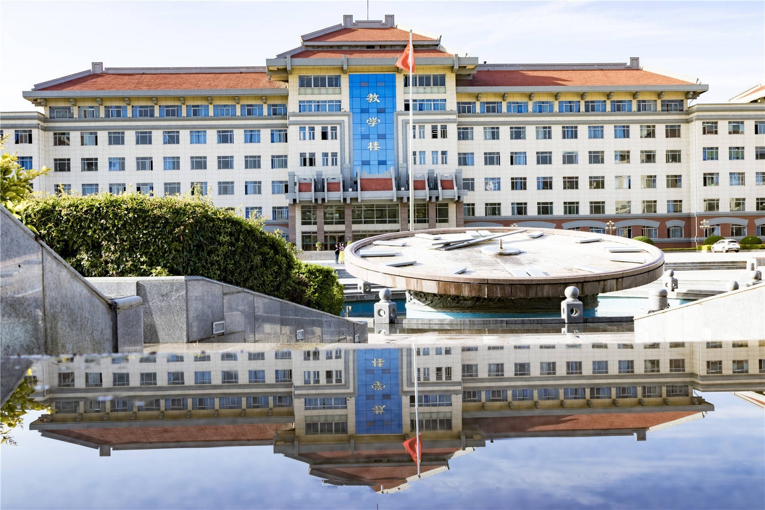 西安思源学院校园风景照片,西安思源学院航拍视频