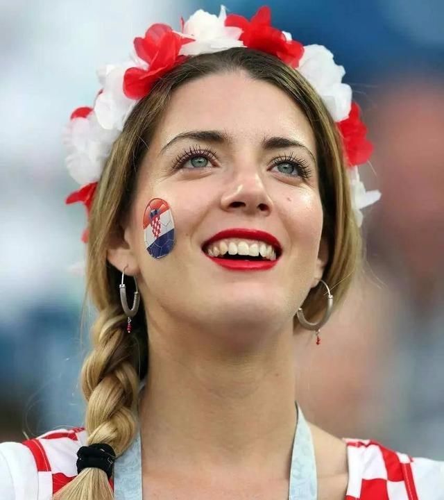 世界杯高颜值女球迷第一弹,世界杯美球迷惊艳镜头