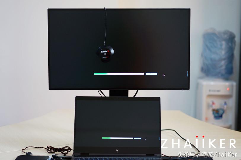 明基专业显示器PD2700U,明基pd2710显示器