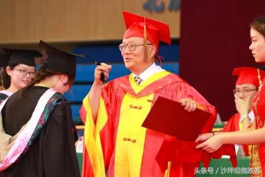 各大高校校长毕业致辞,重庆大学毕业典礼校长演讲
