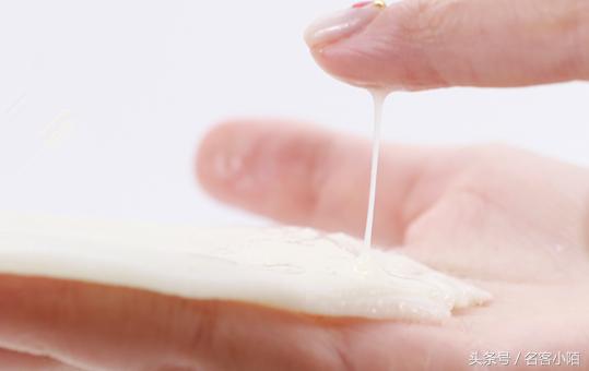 敷出嫩白滑美肌!JM玻尿酸蚕丝面膜