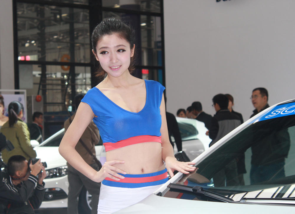 车模魅力大揭秘,车模背后的辛酸谁知道