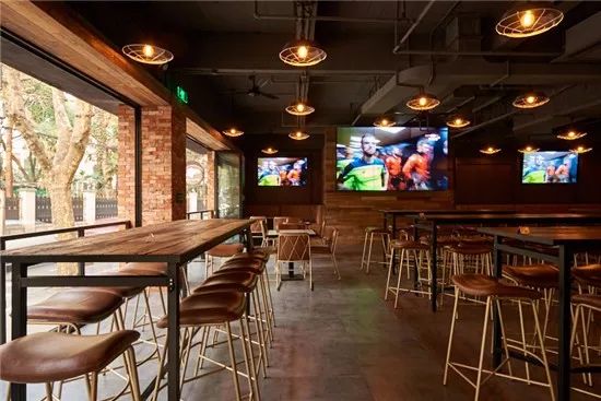 世界杯户外看球氛围,世界杯白热化