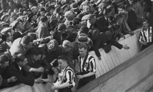 几张老照片,几张年代感的老照片