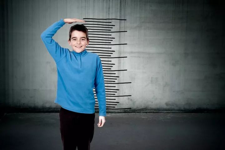 矮个子如何逆袭长高12岁,矮个子怎样才能最快变成高个子