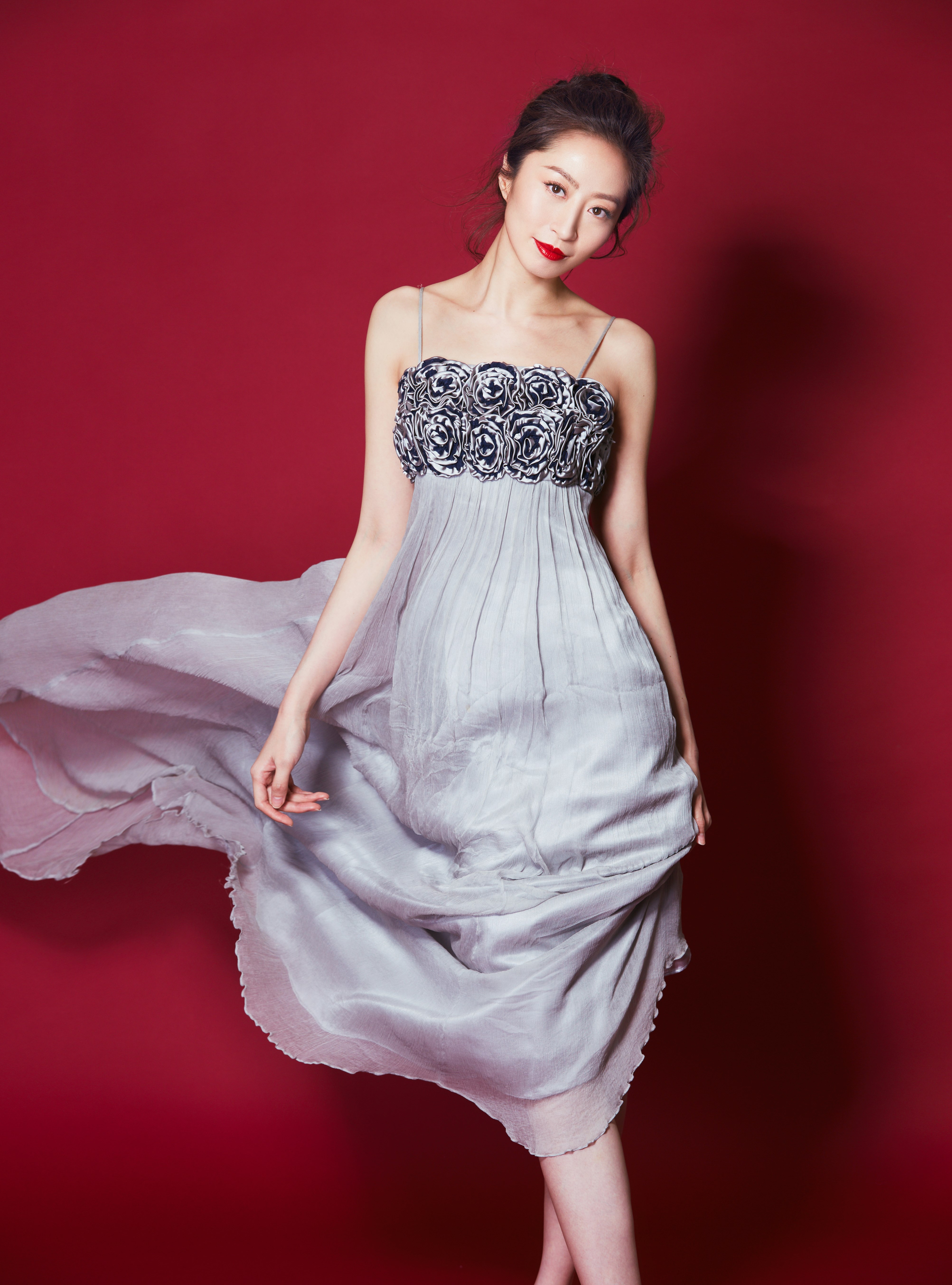 卫薇儿真人照片,卫薇儿惊艳的照片