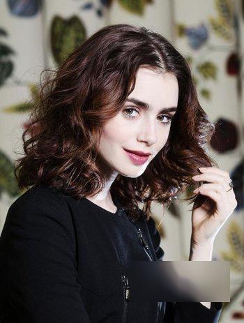 国字脸50岁女适合什么发型,适合十五岁女生的发型