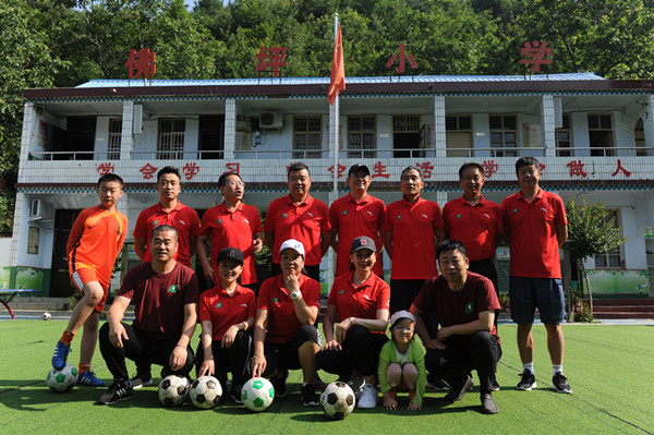 建党日慰问老党员,建党节慰问老党员活动报道